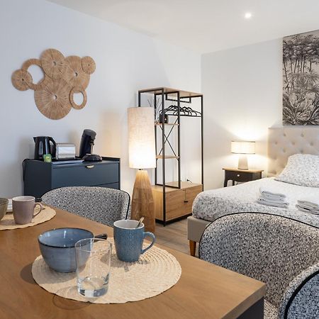 Secret Cache De Valmy Apartment Лион Екстериор снимка