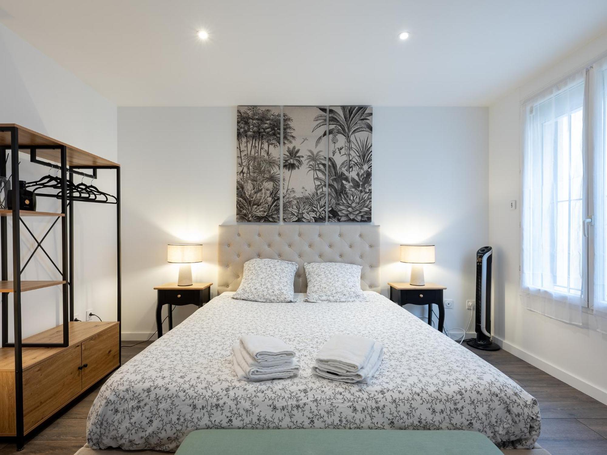 Secret Cache De Valmy Apartment Лион Екстериор снимка